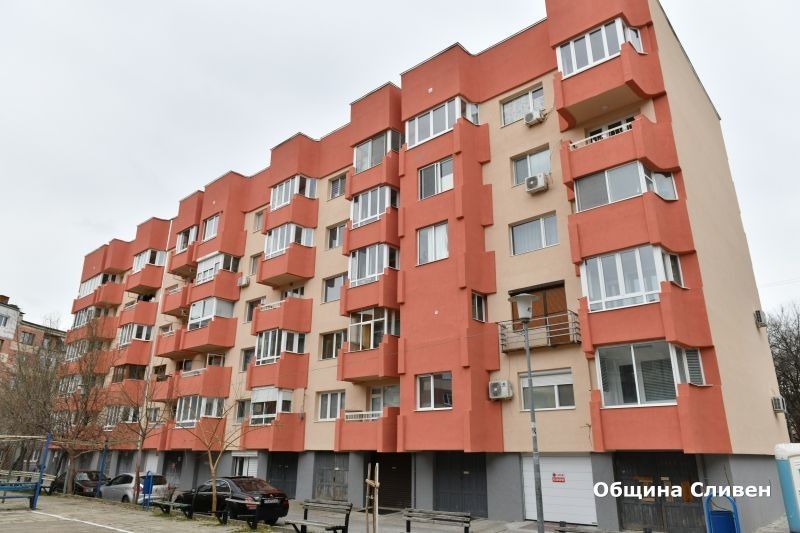 Приключи обновяването на още един жилищен блок в Сливен
