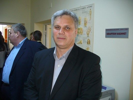 Д-р Васислав Петров