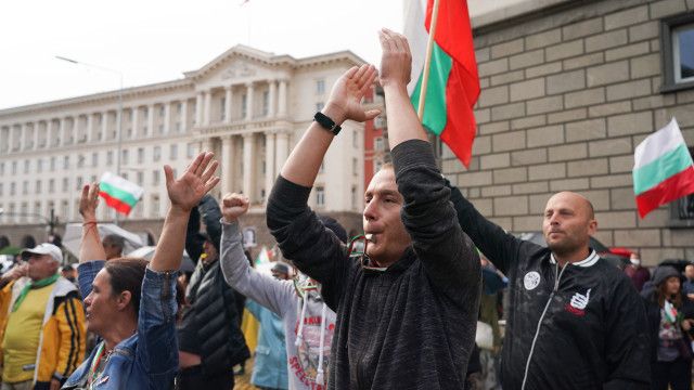 Антиправителствените протести минават в нова фаза