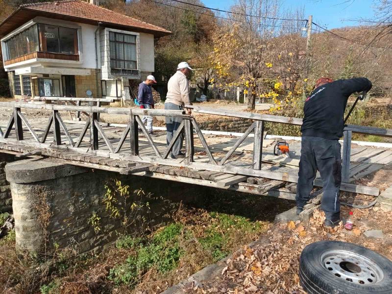 започна ремонта на дървения мост над едноименната река в Нейково