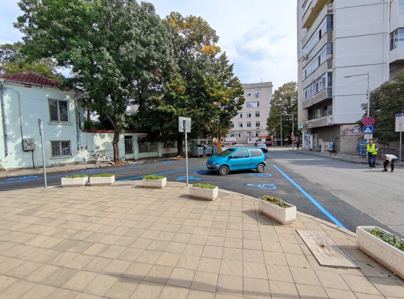 Община Сливен осигурява допълнителни паркоместата за хора с увреждания