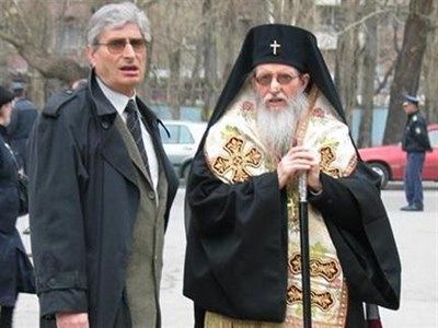 Секретарят на Сливенска митрополия Вълкан Янев проговори за скандала с имотите и отец Силвестър