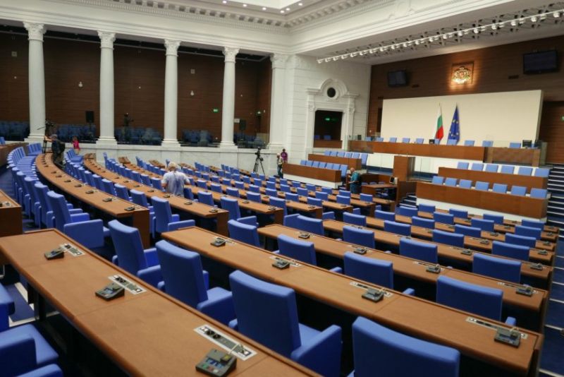 Вижте новото работно място на депутатите