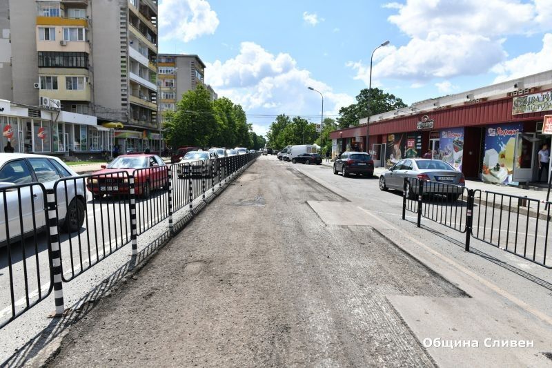 Въведена е временна организация на движението в района на общинския пазар