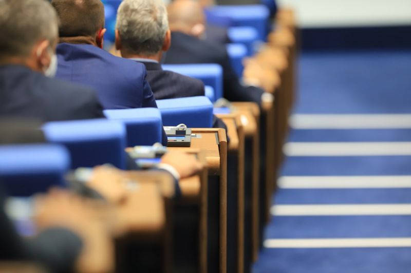 Депутатите подкрепиха покупката на ваксини срещу COVID-19