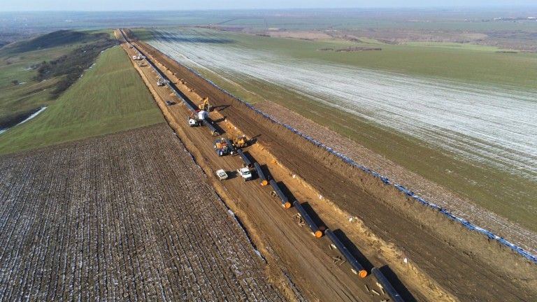 Гръмна газопроводът България-Гърция