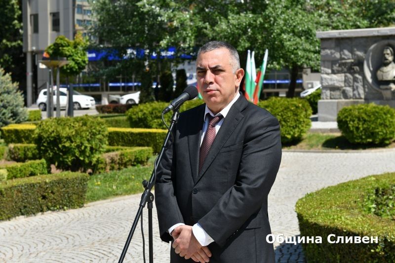 Поздравление на кмета Стефан Радев по случай Деня на Независимостта на България