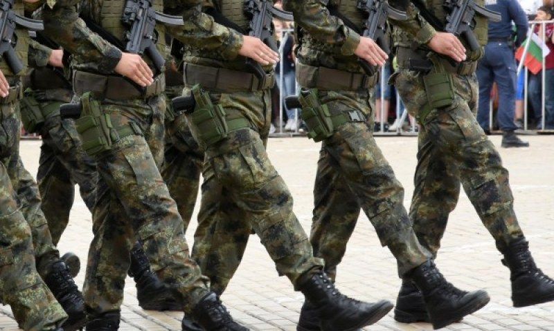 Парламентът каза 'да' на доброволната казарма