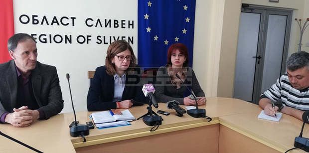Дванайсет души с COVID-19 са постъпили в болница за денонощие в област Сливен