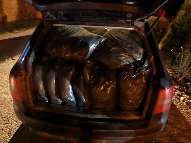 210 килограма нелегален тютюн е иззет при операция на икономическа полиция в Сливен