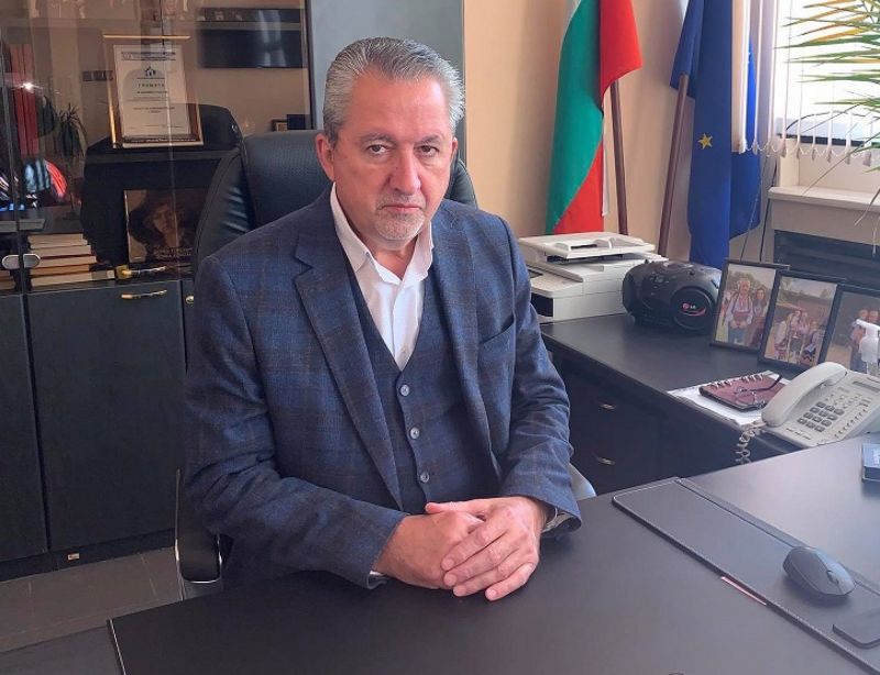 Чавдар Божурски
