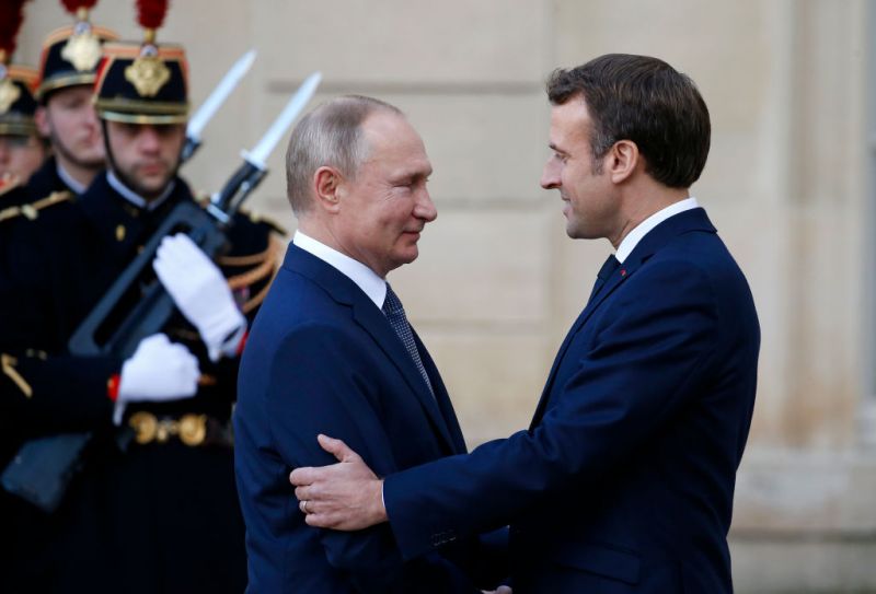 'Чуй ме внимателно': Последният разговор между Путин и Макрон преди войната в Украйна