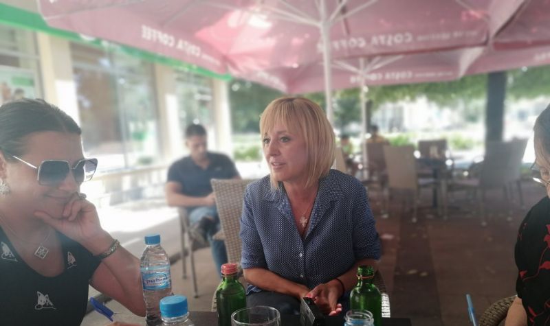 Мая Манолова