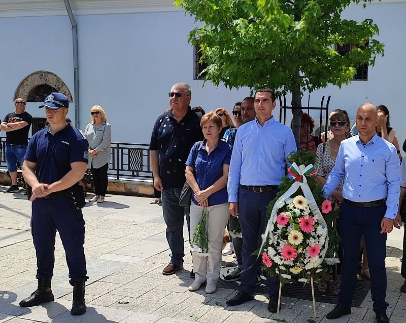 ГЕРБ Сливен се включи в церемонията по случай Деня на Ботев и на загиналите за народна свобода