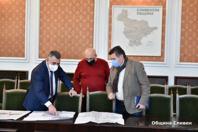 Готови са инвестиционните проекти за благоустрояване на терени в кварталите „Дружба“, “Сини камъни“ и „Българка“