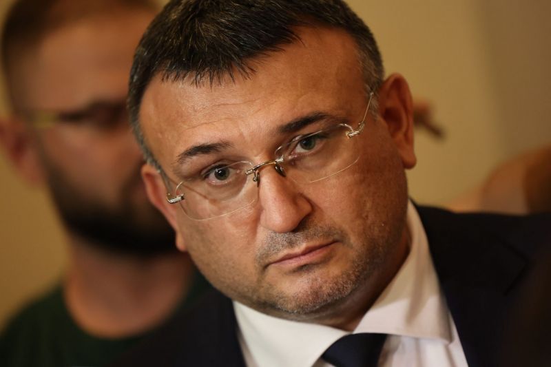 Младен Маринов: Извинявам се за полицейското насилие, записите не са укривани