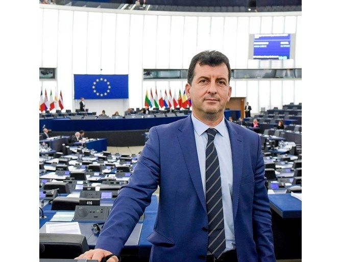 Поздравителен адрес от евродепутата Асим Адемов по повод празника на град Сливен