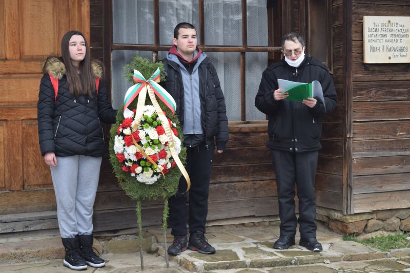 Гражданите на Котел почетоха паметта на Апостола