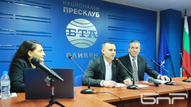 'Възраждане' с подписка срещу еврото и в Сливен