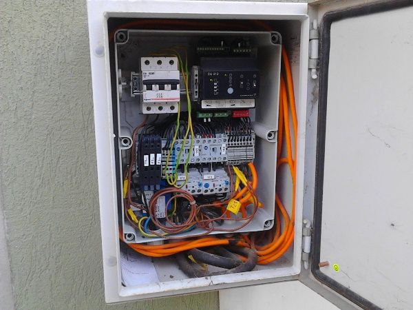 Неправомерно присъединяване към електропреносната мрежа
