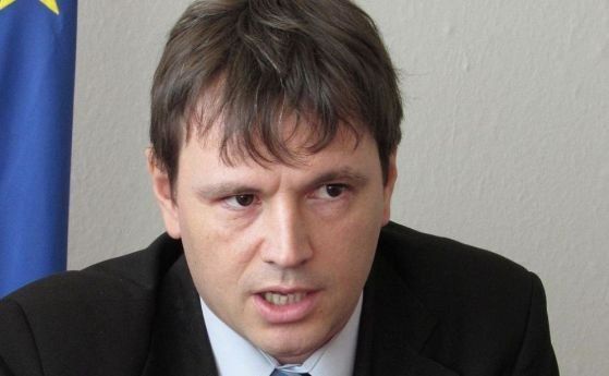 Депутатът от БСП Георги Стоилов, чийто брат Илия бе осъден за рекетьорски изстъпления