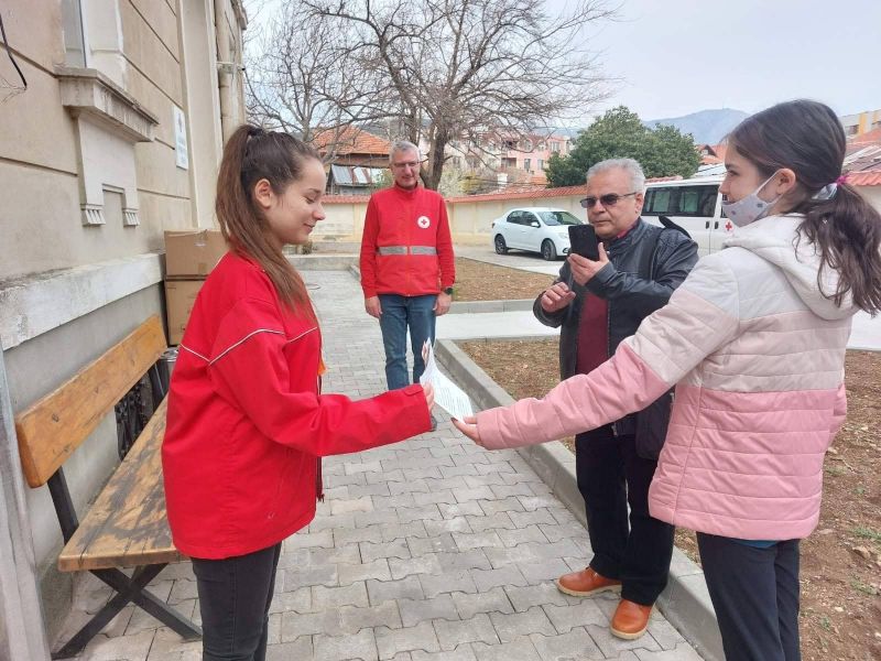 Продължава училищната благотворителна акция 'Щедро сърце' в ОУ 'Д-р Иван Селимински' - Сливен