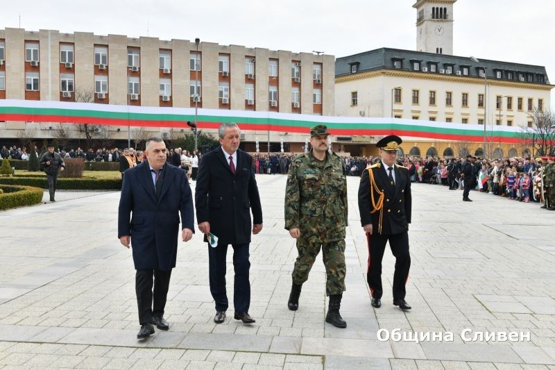 Сливен отбеляза 142 години от Освобождението на България