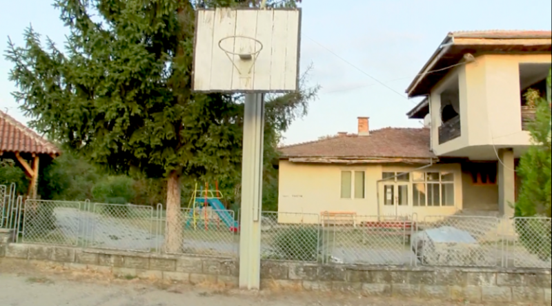 Ток удари дете по време на игра