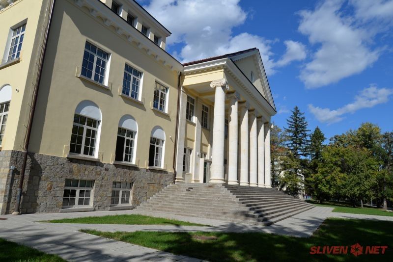 Американският колеж в София кани всички кандидат-гимназисти от Сливен