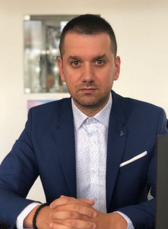 Минчо Николаев