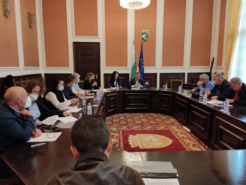 Партиите приеха единодушно разпределението на състава на секционните избирателни комисии в община Сливен