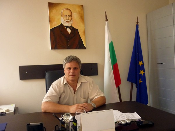 d-r-vasislav-petrov-pozdravjava-slivenskite-lekari-s-profesionalnija-im-praznik.jpeg