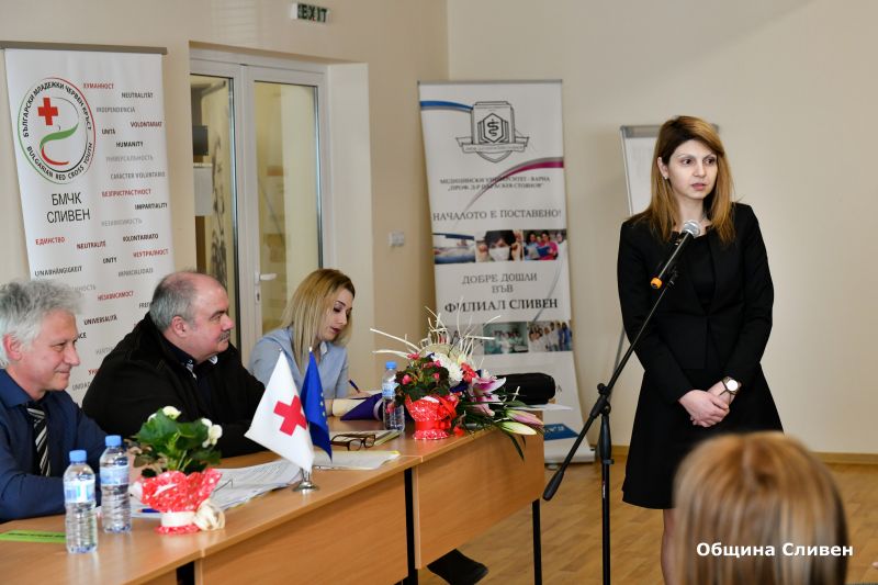 Заместник-кметът Пепа Чиликова поздрави Българския Червен кръст в Сливен