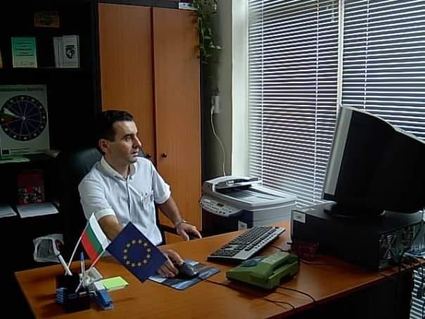 Николай Нейков