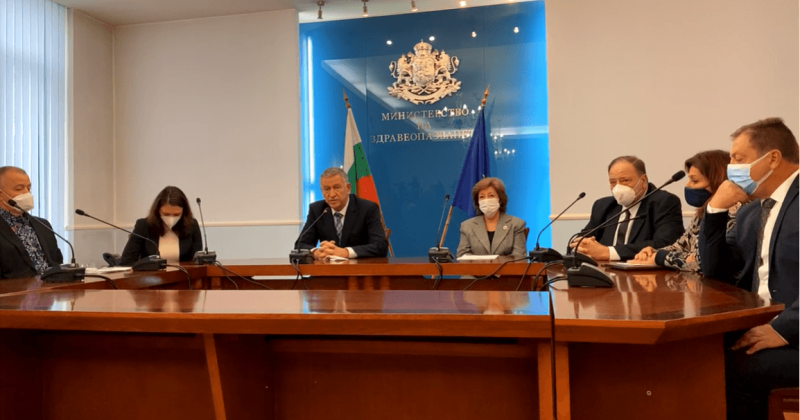  КПКОНПИ започна проверка срещу Кацаров за Covid-тестовете за ученици