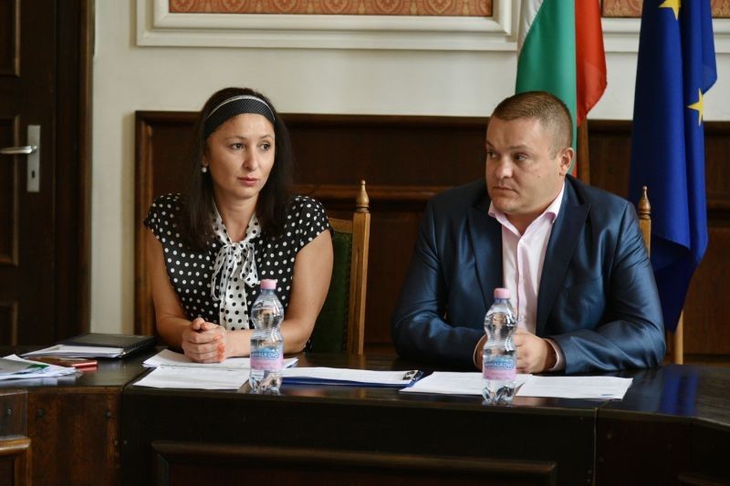 Шест от седем партии и коалиции подкрепиха примерното разпределение на съставите на СИК
