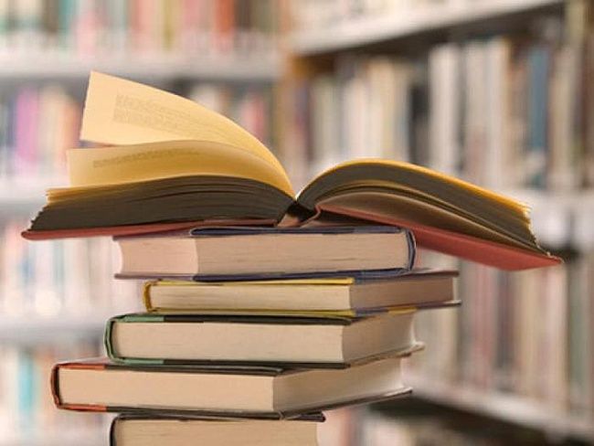 Книжната продукция на сливенски автори през 2022 г. ще бъде представена в библиотека 'Сава Доброплодни' на 3 февруари