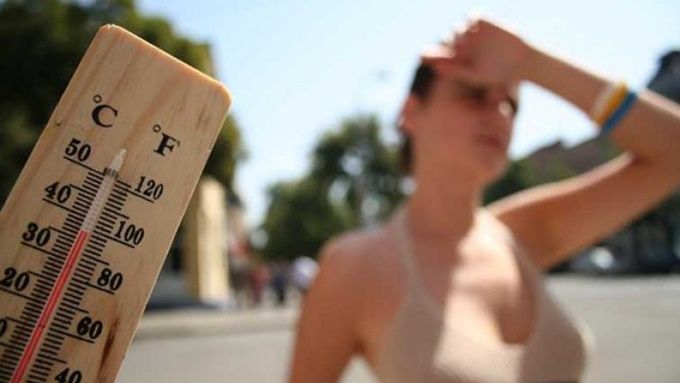 Жълт код за опасни горещини в цялата страна