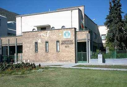 mitropolia.jpg