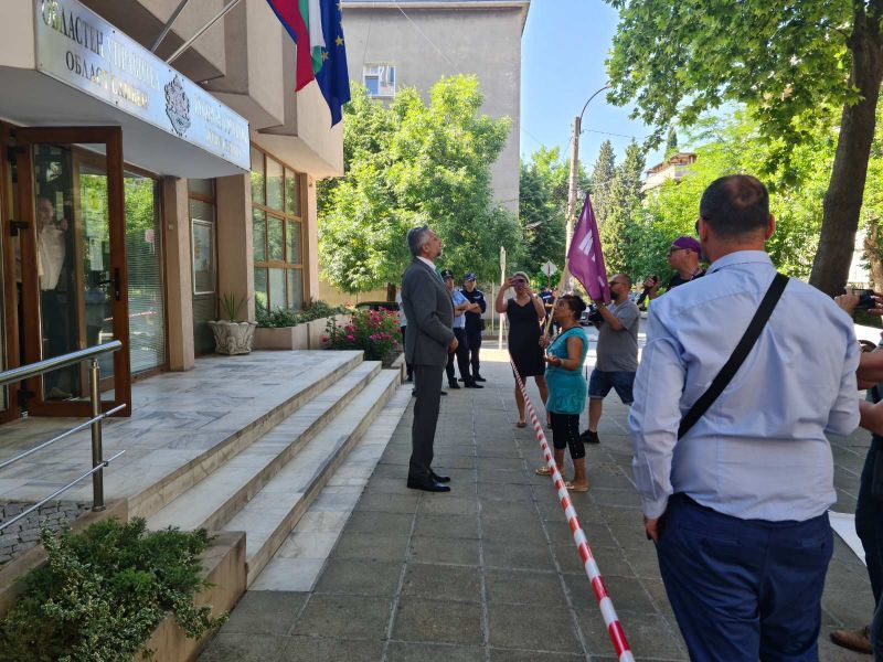 Позицията на Областния управител на Сливен Веселин Вълчев относно протеста на КНСБ