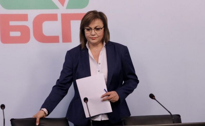 Корнелия Нинова подава оставка