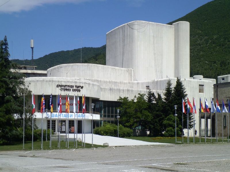Сливенският драматичен театър подготвя представления на открито