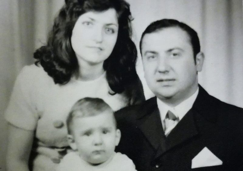 Георги и семейството му в годините на описаната история. Снимка на автора