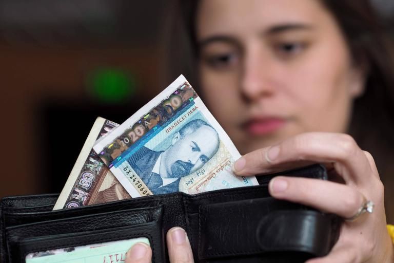 Предлагат по-висока минимална заплата от 1-ви януари