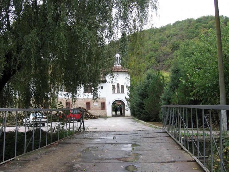 Свети места в Сливенска епархия: Устремски манастир