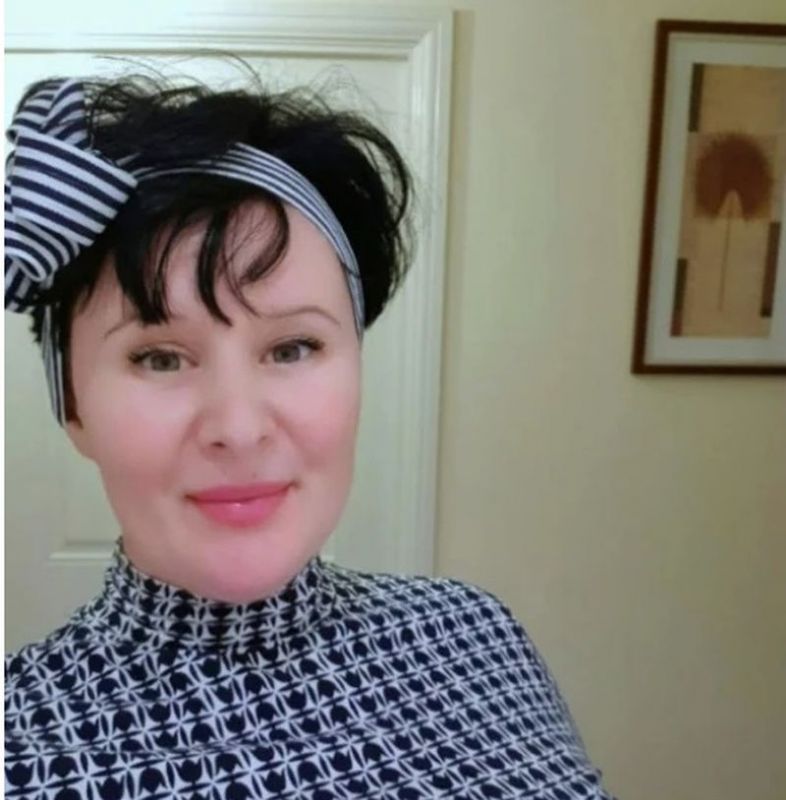Майката на изчезналия Александър от Перник изтри профила си във Фейсбук