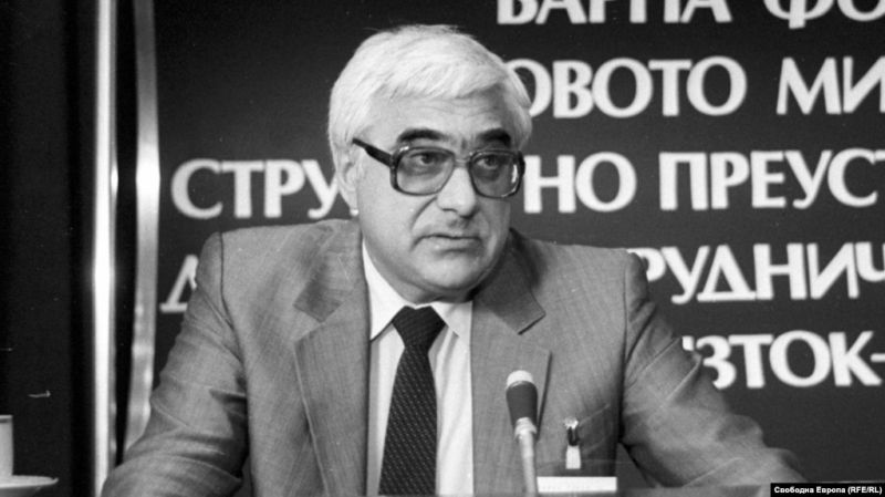 Андрей Луканов