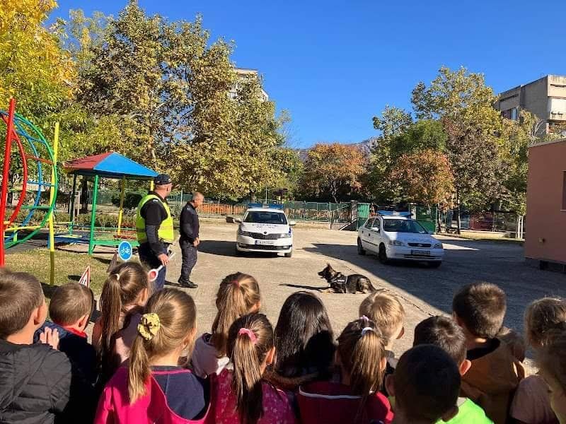Открит урок на инспектори от РУ-Сливен в детска градина „Детелина”
