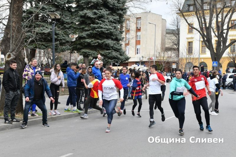 Лекоатлетическата щафета „Освободител“ празнува своя 57 рожден ден