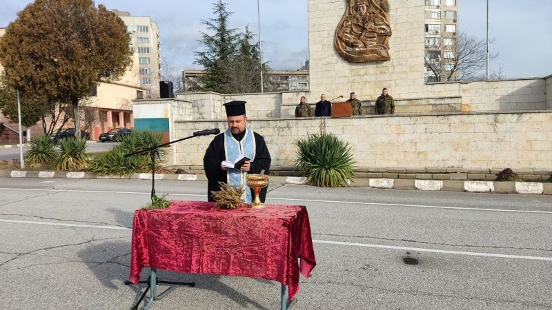 На Богоявление в Сливен бяха осветени бойните знамена